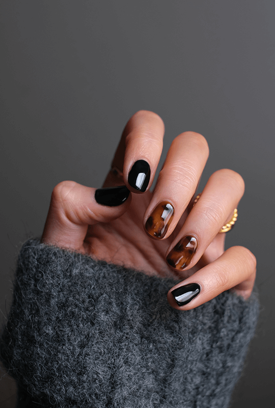Dip Powder Nägel Dipping Powder Tauchpulver Maniküre Bild Blog DippingPowder Nägel nails Finger Hand Pediküre